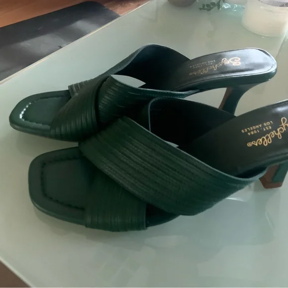 Seychelles Slide Sandals - Picture 2 of 5
